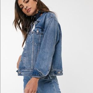 NWT LEVI’S Ex Boyfriend Trucker Jacket